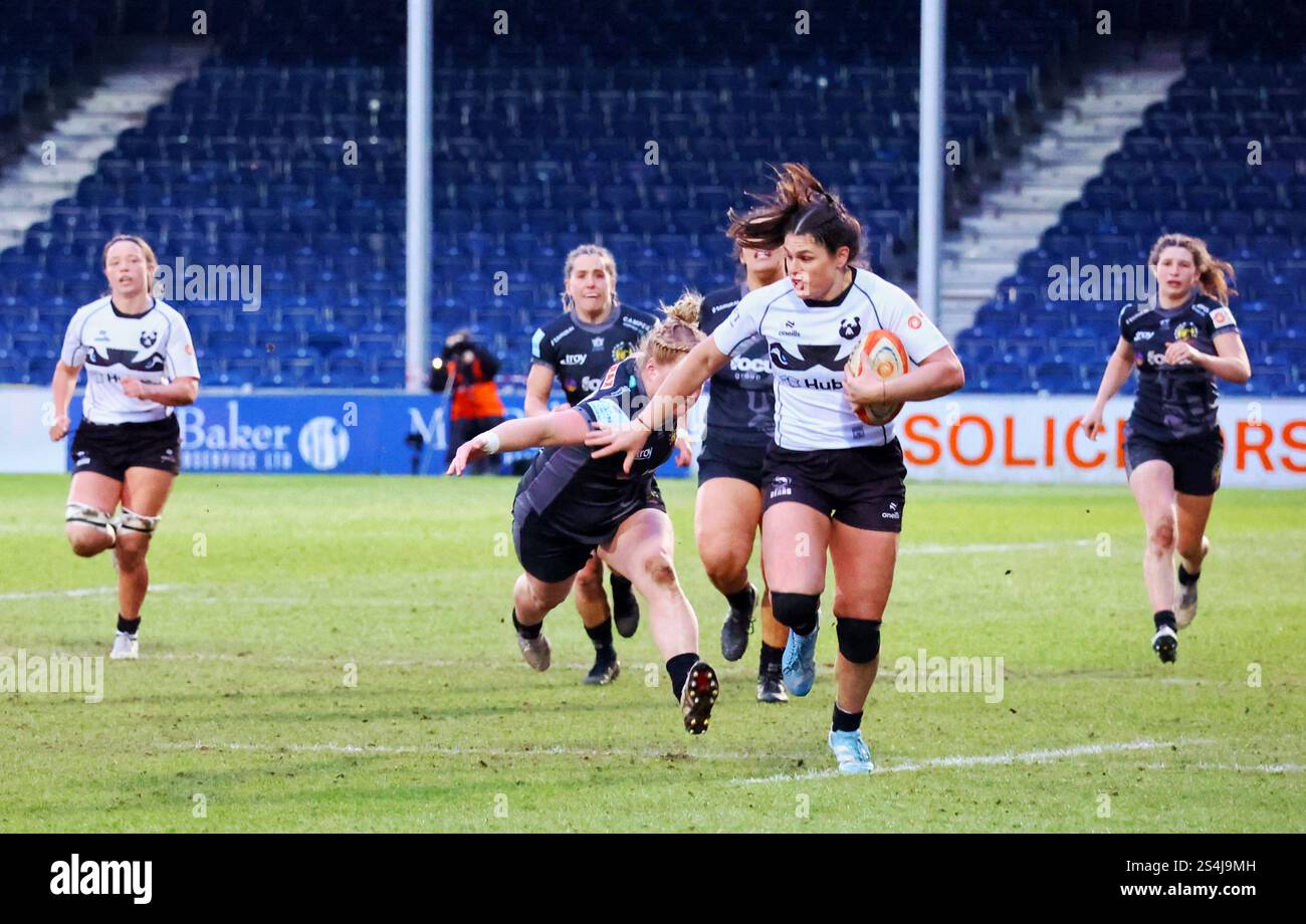 Exeter, Devon, Royaume-Uni. 12 janvier 2025. PWR Professional Women's Rugby Exeter Chiefs contre Bristol Bears à Sandy Park, Exeter, Devon. Photo : Ilona Maher court avec le ballon. Crédit : Nidpor/Alamy Live News Banque D'Images