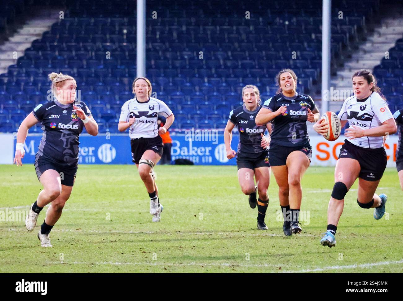 Exeter, Devon, Royaume-Uni. 12 janvier 2025. PWR Professional Women's Rugby Exeter Chiefs contre Bristol Bears à Sandy Park, Exeter, Devon. Photo : Ilona Maher court avec le ballon. Crédit : Nidpor/Alamy Live News Banque D'Images