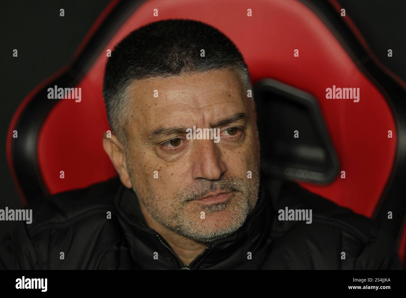 Sevilla, Espagne. 11 janvier 2025. L'entraîneur-chef du Sevilla FC Xavier Garcia Pimienta lors du match de Liga entre le Sevilla FC et le Valencia CF a joué au Ramon Sanchez Pizjuan Stadium le 11 janvier 2024 à Séville, en Espagne. (Photo par Antonio Pozo/PRESSINPHOTO) crédit : Sipa US/Alamy Live News Banque D'Images