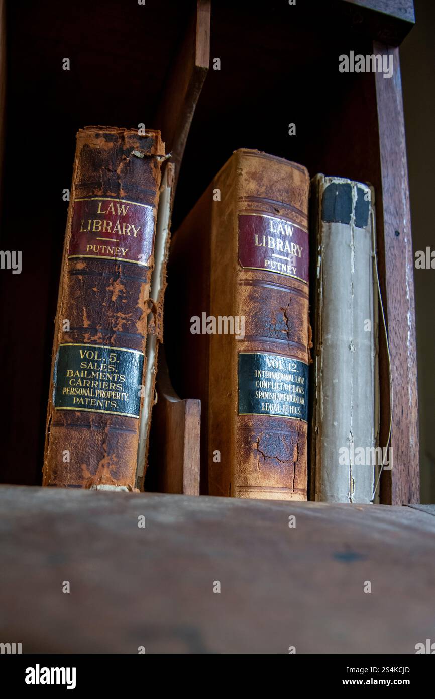 Arrow Rock, Missouri. Site historique national de Arrow Rock. Livres de droit dans l'ancien palais de justice qui ont été publiés en 1908. Banque D'Images