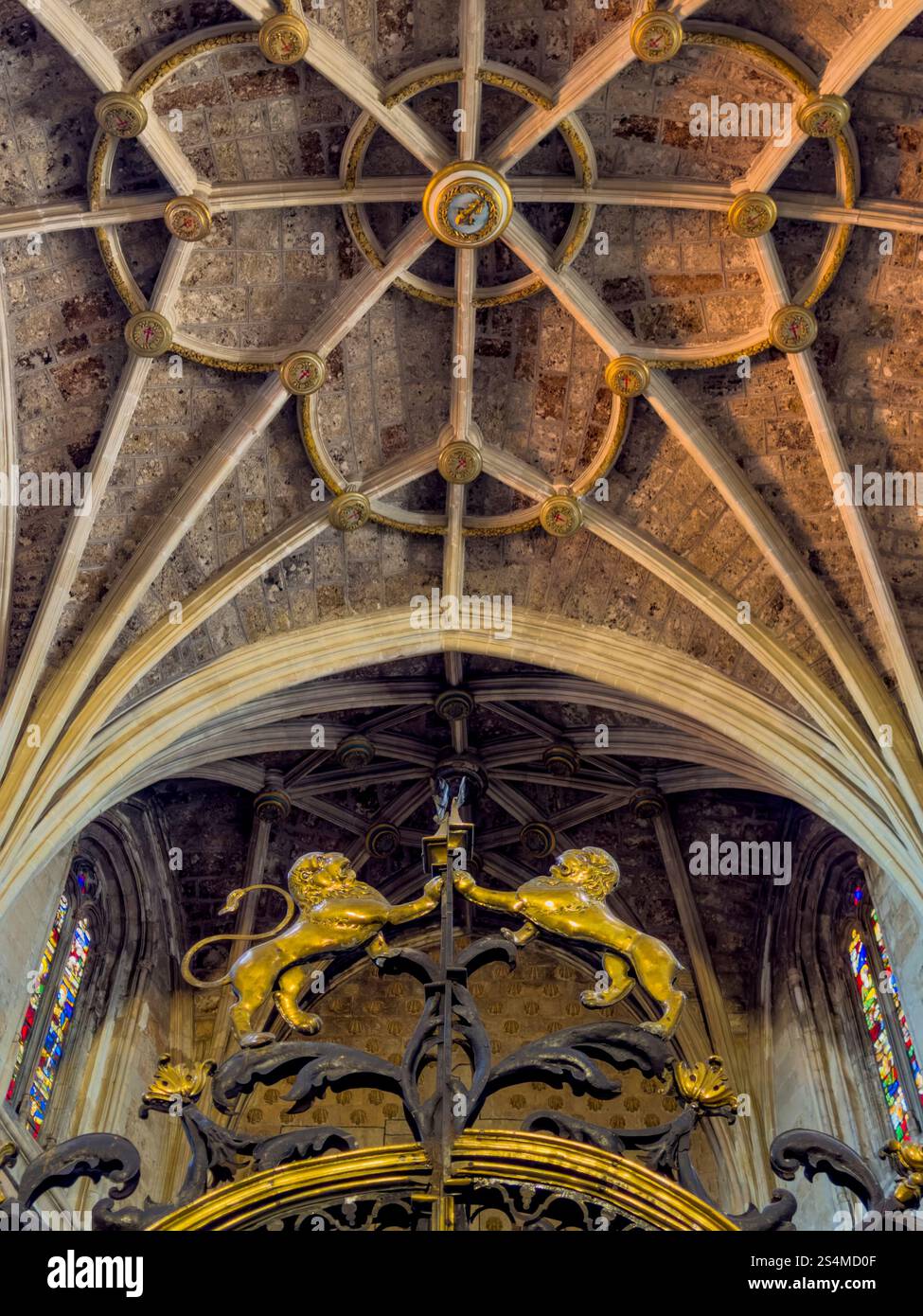 Église intérieure de l'ancien couvent de San Marcos dans la ville de Leon. Aujourd'hui est un hôtel Parador de luxe en exploitation, Leon, Espagne - photo stock Banque D'Images