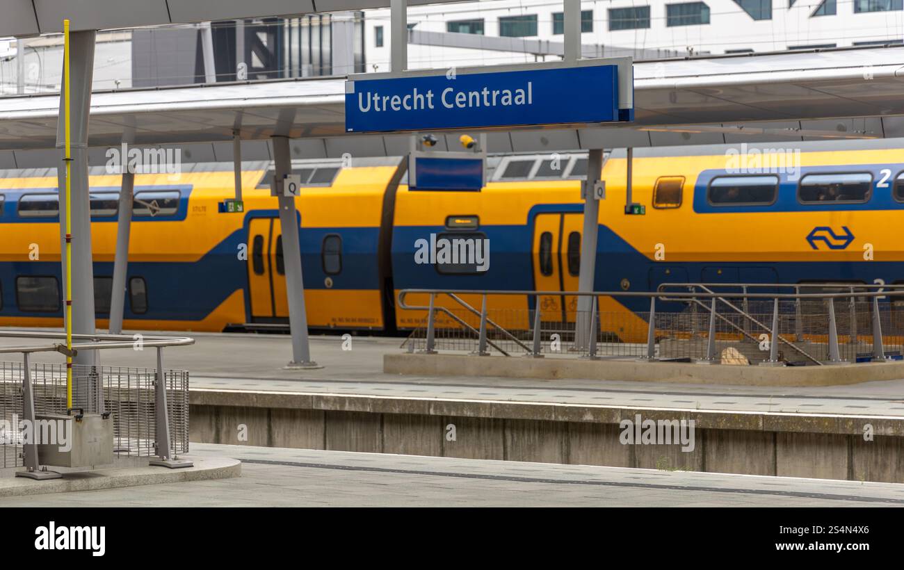 Utrecht, pays-Bas. 05 août 2023. Sur le quai de la gare centrale d'Utrecht. La gare est la plus grande et la plus fréquentée des pays-Bas Banque D'Images