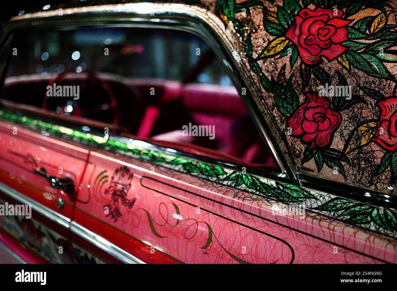 Détail d'une voiture classique au Petersen Automotive Museum sur Wilshire Boulevard, Los Angeles, Californie, États-Unis Banque D'Images