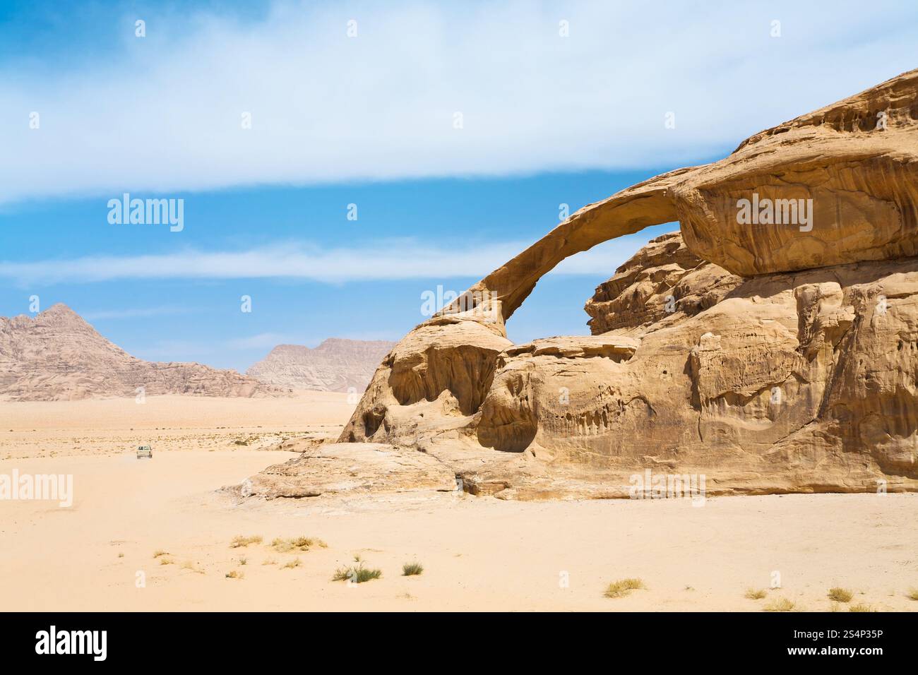 Bridge Rock dans le dessert Wadi Rum, Jordanie Banque D'Images