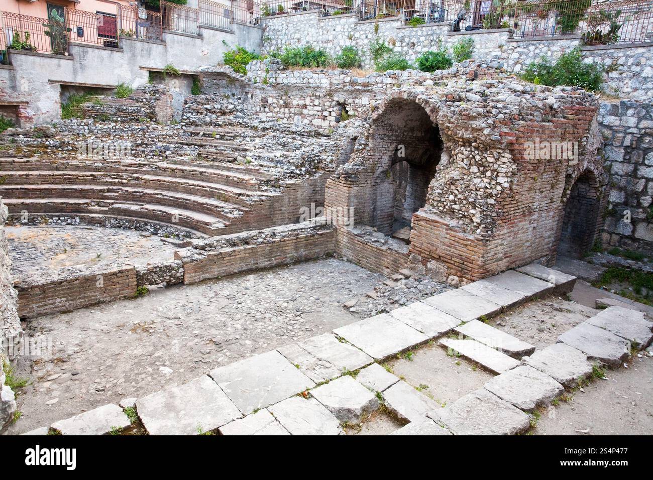 Antique roman amphitheater Odeon, Taormina, Sicile, Italie Banque D'Images