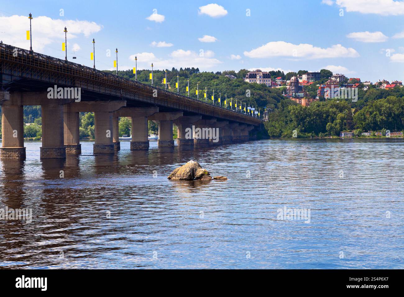 Paton pont par l'intermédiaire du Dniepr à Kiev, Ukraine Banque D'Images