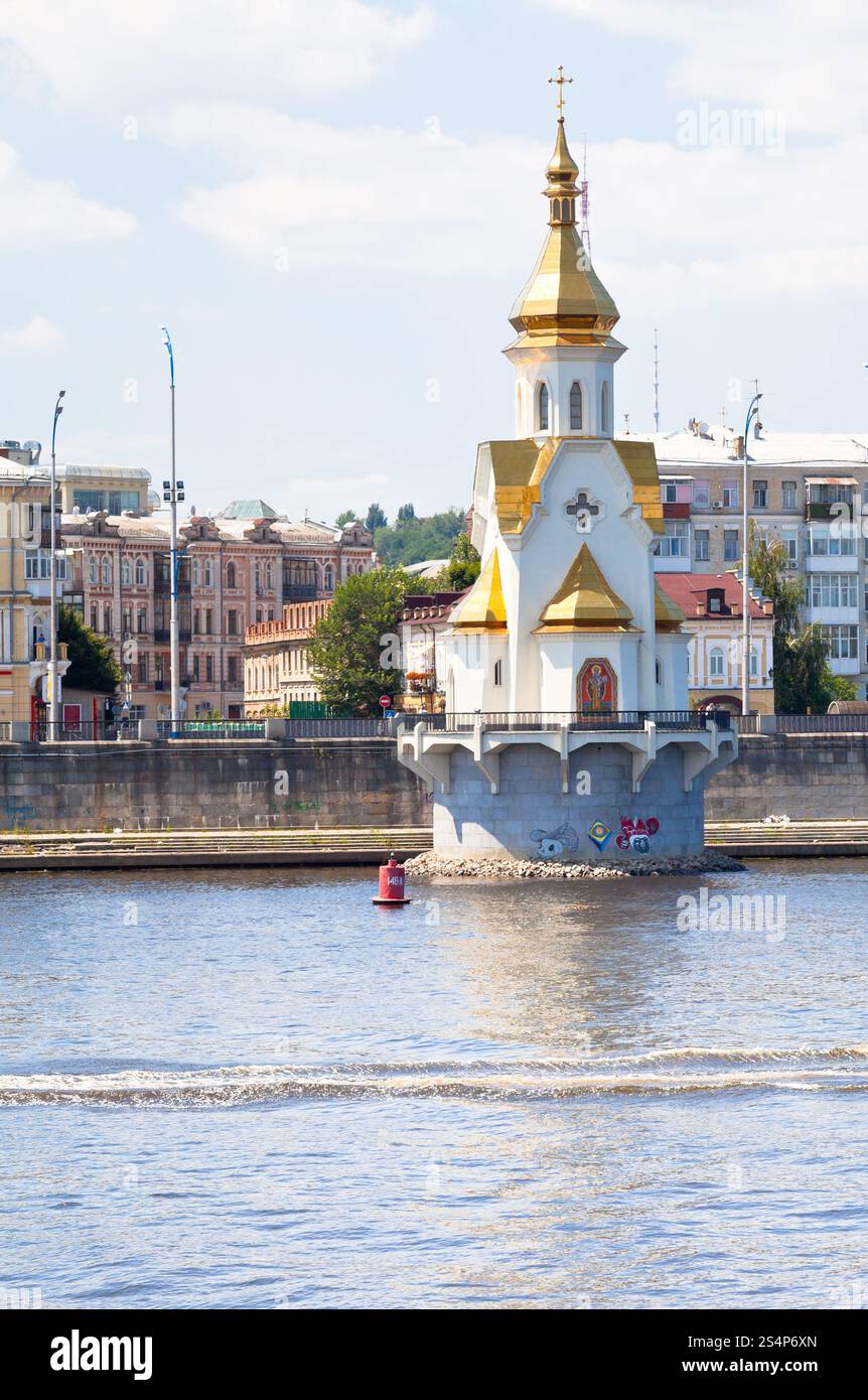 Chapelle sur le Dniepr à Kiev Banque D'Images