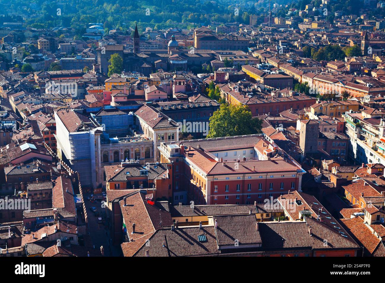 L'œil de l'oiseau de l'antenne vue depuis la tour Asinelli sur centre de Bologne, Italie Banque D'Images