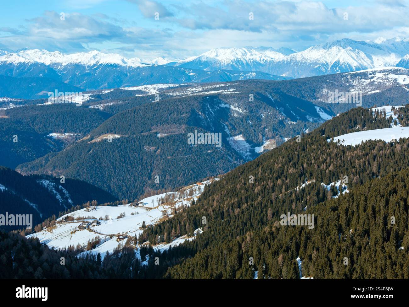 Beau paysage de montagne d'hiver (ou corne Rittner Ritten, Italie) Banque D'Images