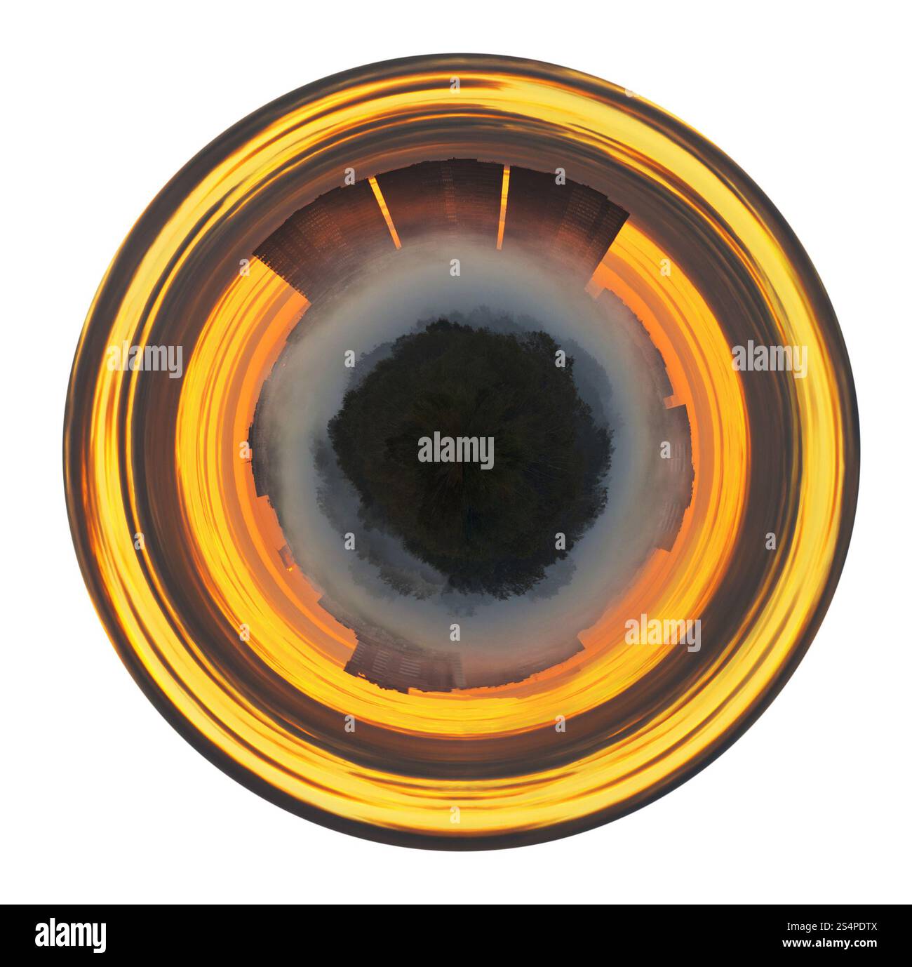 Petite Planète - panorama sphérique urbaine de jaune soleil levant sur le brouillard en ville isolé sur fond blanc Banque D'Images