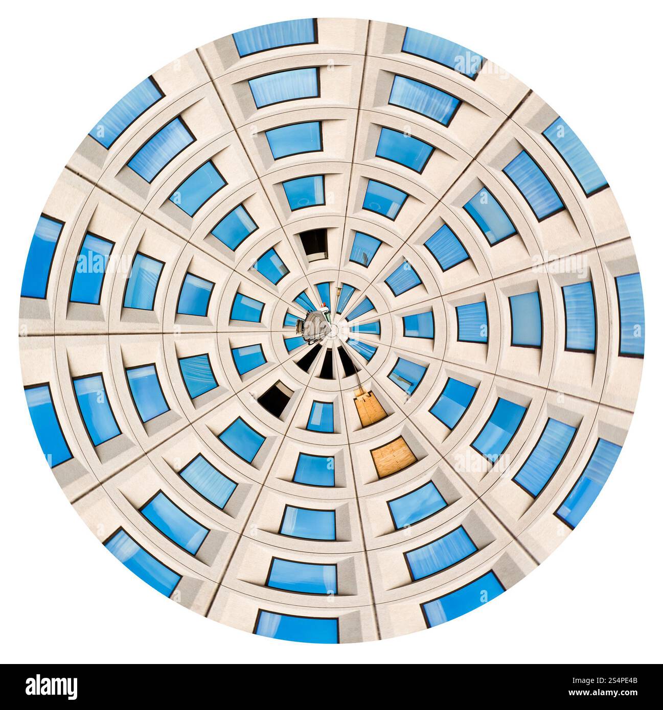 Petite Planète - vue sphérique de fenêtres en verre du bâtiment de bureaux isolé sur fond blanc Banque D'Images