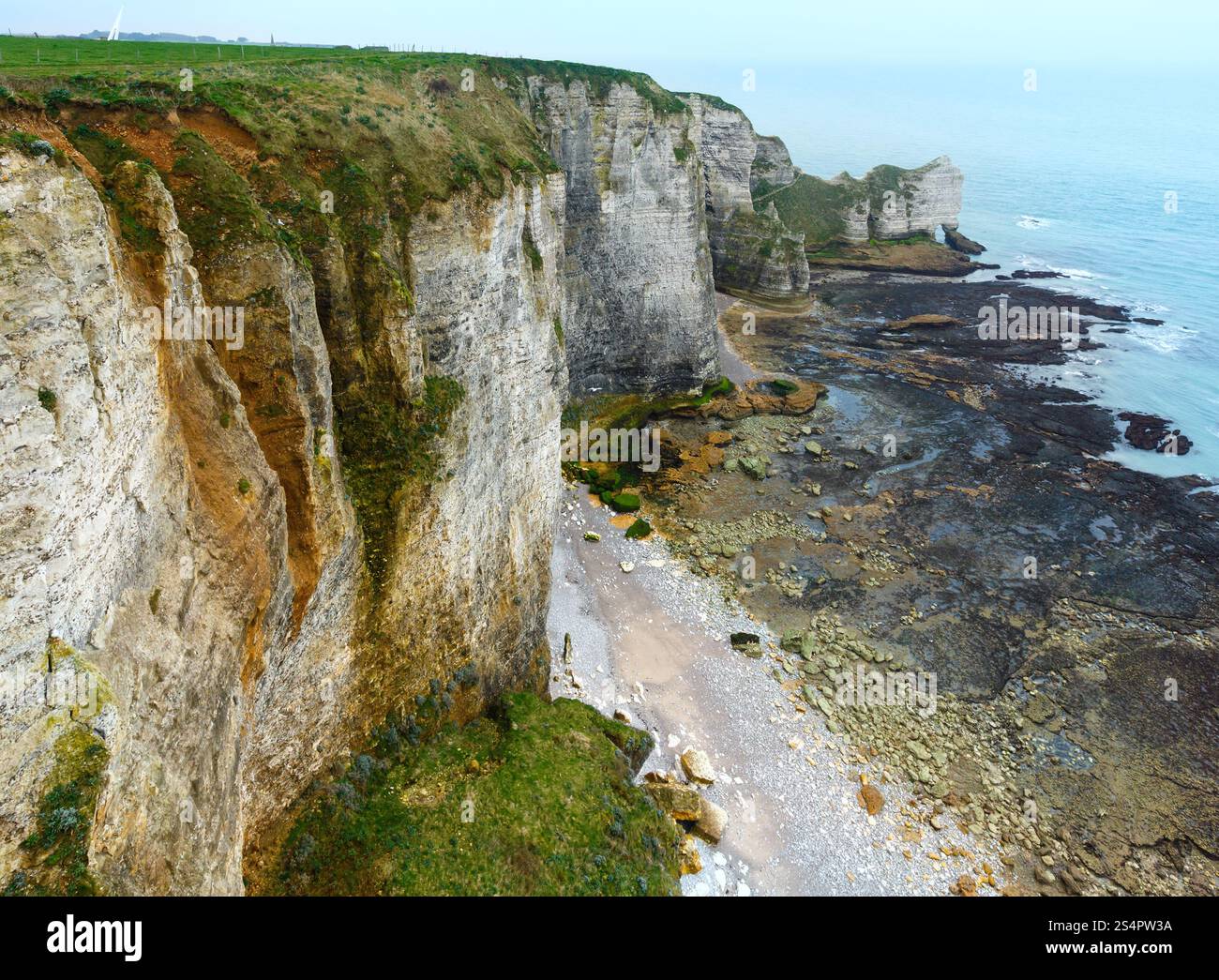 Au printemps, la Côte d'Etretat France. Vue d'en haut. Banque D'Images
