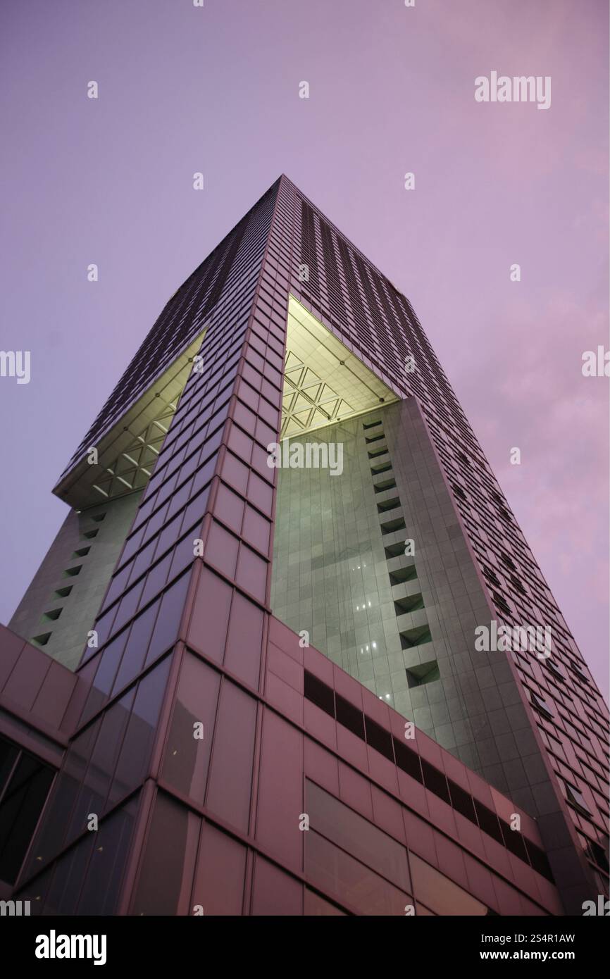 Le centre-ville de la ville nouvelle et moderne de Varsovie en Pologne, est de l'Europe. Banque D'Images