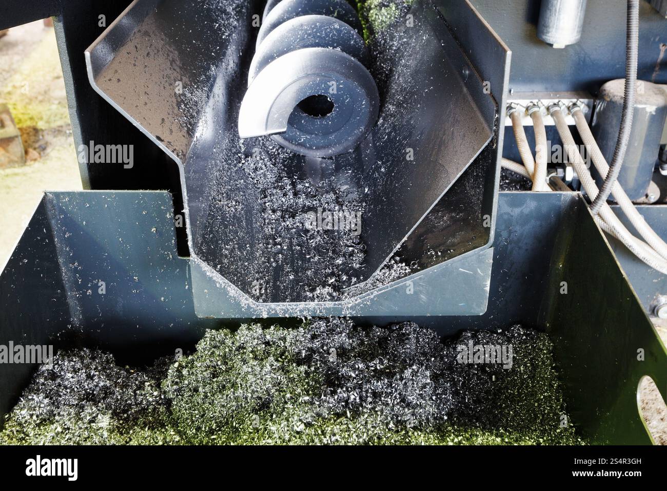 Vis et tournures métalliques de machine de tour close up Banque D'Images