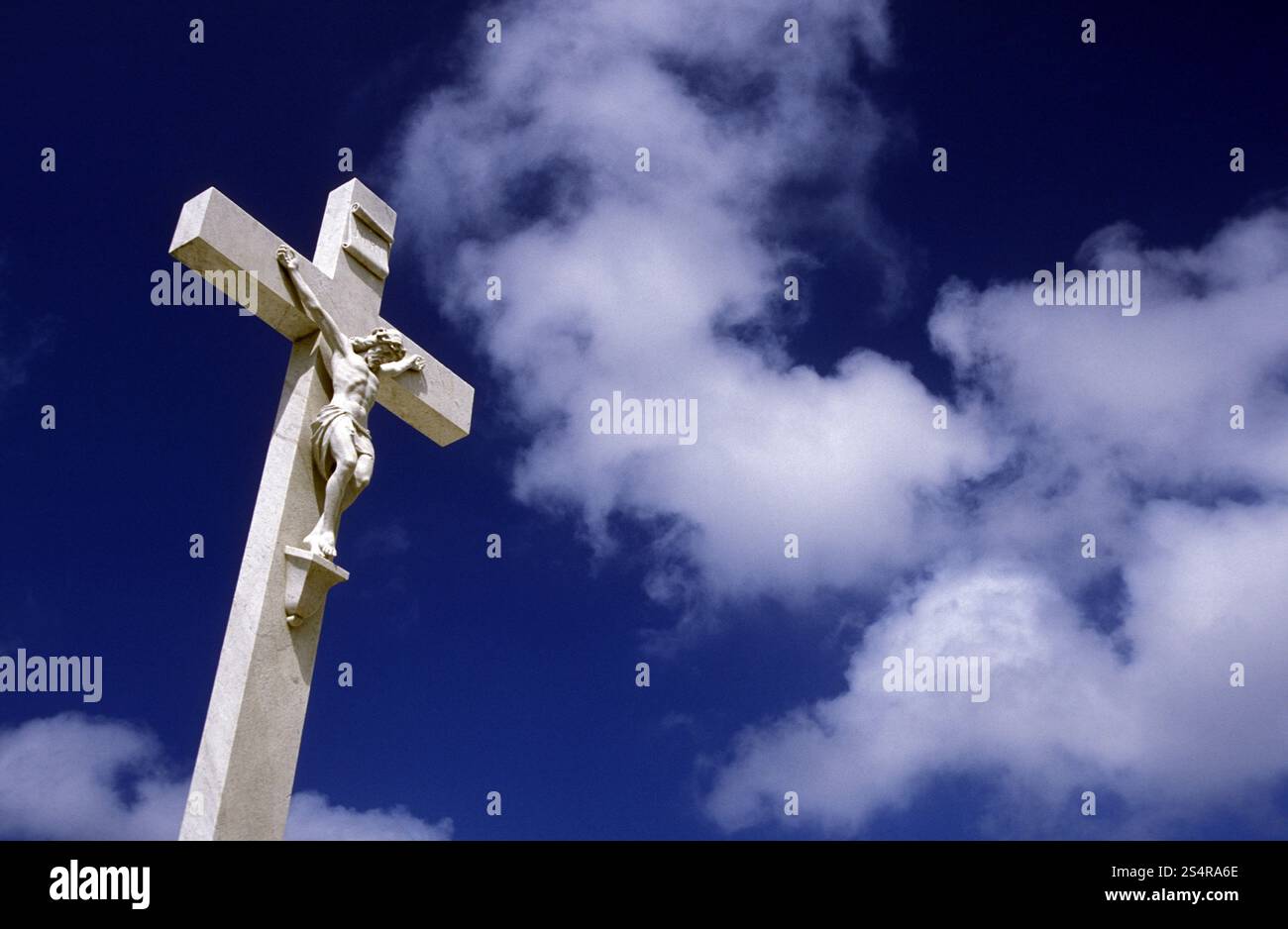 Le cimetière de nécropole Cristobal Colon dans la ville de la Havane sur Cuba dans la mer des caraïbes. AMÉRIQUE CUBA LA HAVANE Banque D'Images