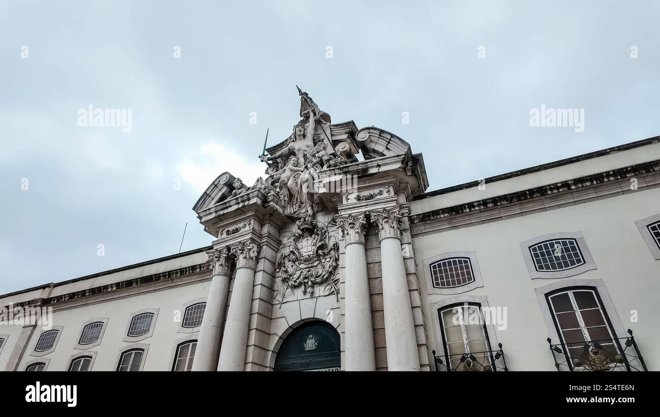 L'extérieur du Musée militaire de Lisbonne, présentant son architecture historique Banque D'Images
