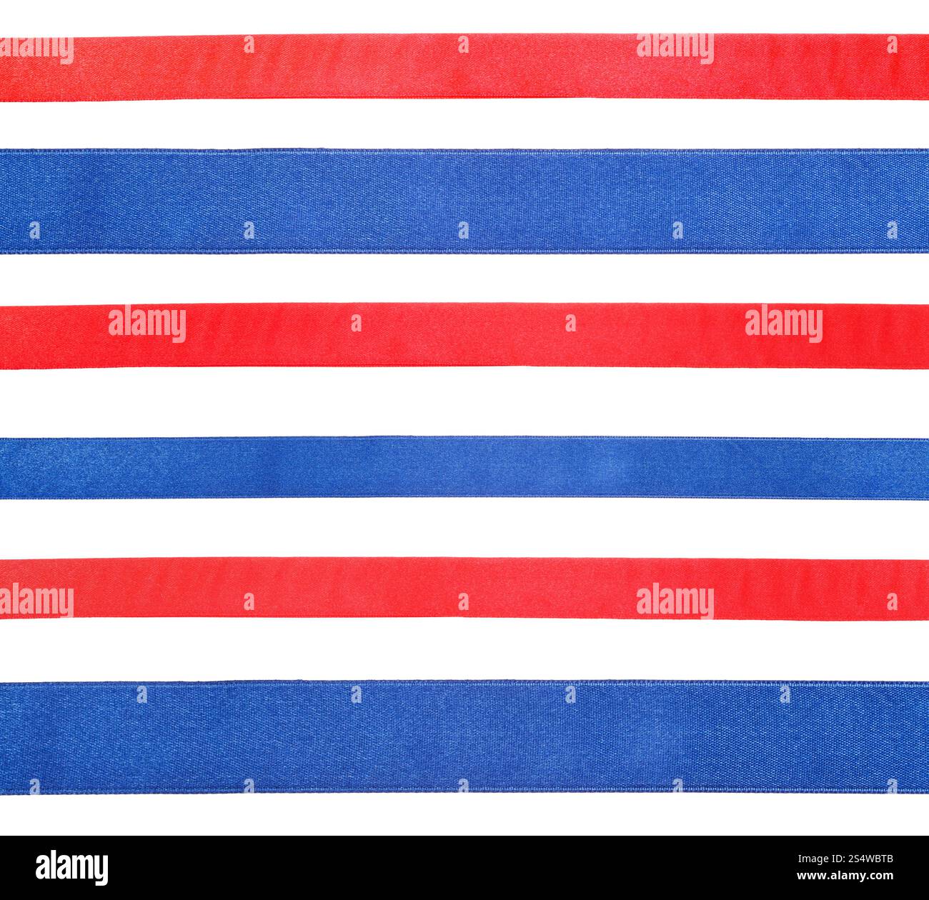 Ensemble de rubans de satin bleu et rouge isolé sur fond blanc Banque D'Images