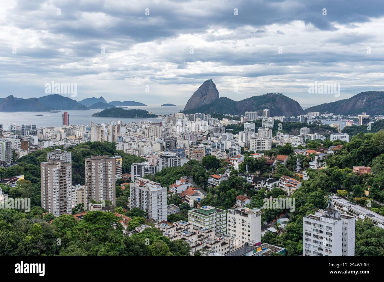 Vue de Rio de Janeiro depuis Favela Pereira da Silva, Brésil. Banque D'Images