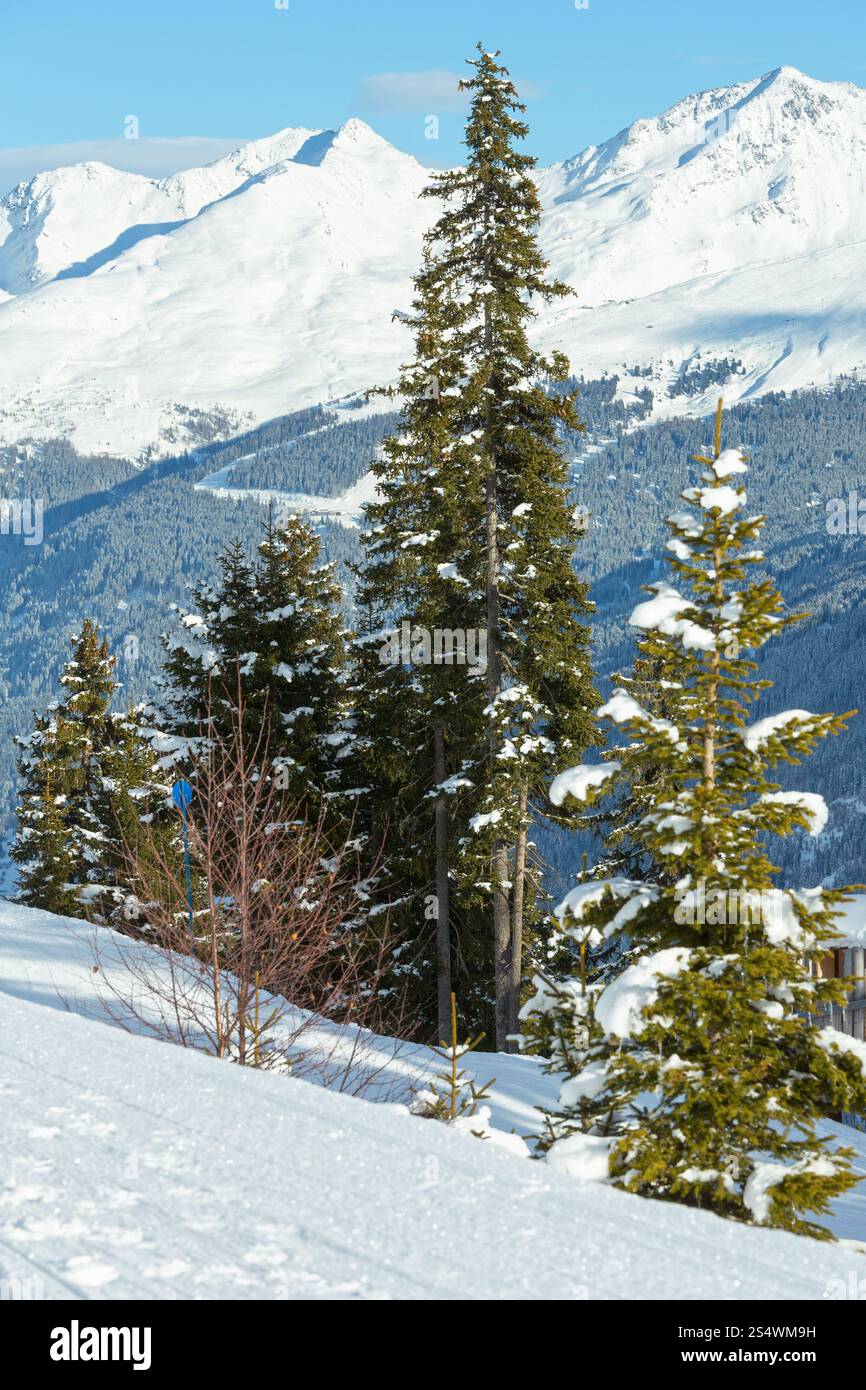 Paysage de montagne d'hiver. Région de ski Kappl dans les montagnes du Tyrol, Autriche. Banque D'Images