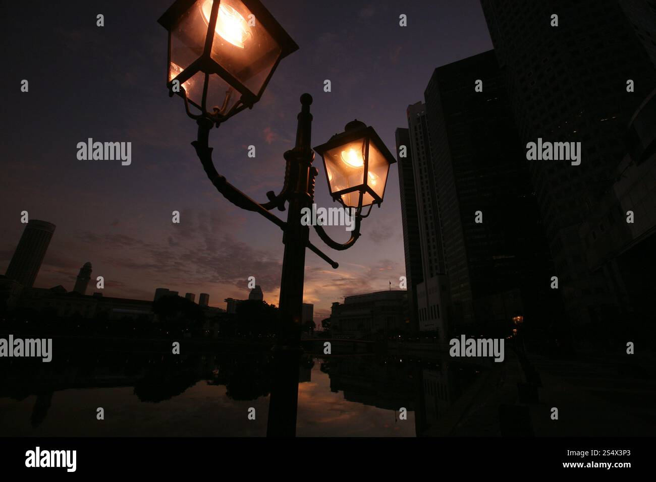 Le quater de la Banque au bord de la rivière Singapour et Marina Bay dans la ville de Singapour dans le sud-astasie. ASIE SINGAPOUR VILLE CENTRE-VILLE PAYSAGE URBAIN Banque D'Images