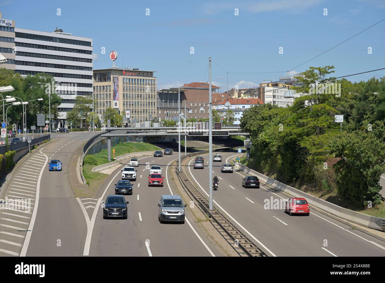 Autoroute A620, Wilhelm-Heinrich-Brücke, Saarbrücken, Sarre, Deutschland *** autoroute A620, pont Wilhelm Heinrich, Saarbrücken, Sarre, Allemagne Banque D'Images