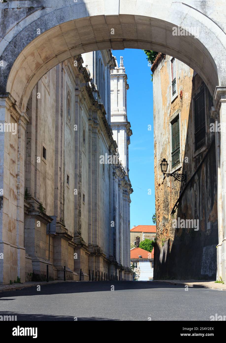 Rue de la ville de Lisbonne, Portugal summer view. Banque D'Images