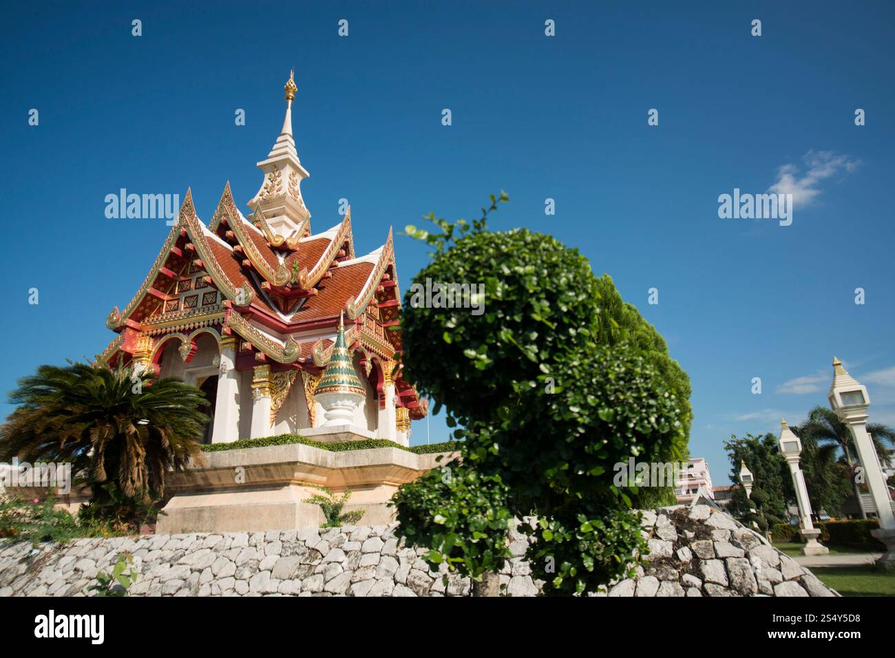 Le sanctuaire de la ville dans la ville d'Udon Thani dans l'Isan dans le nord-est de la Thaïlande. THAÏLANDE ISAN UDON THANI SANCTUAIRE DE LA VILLE Banque D'Images