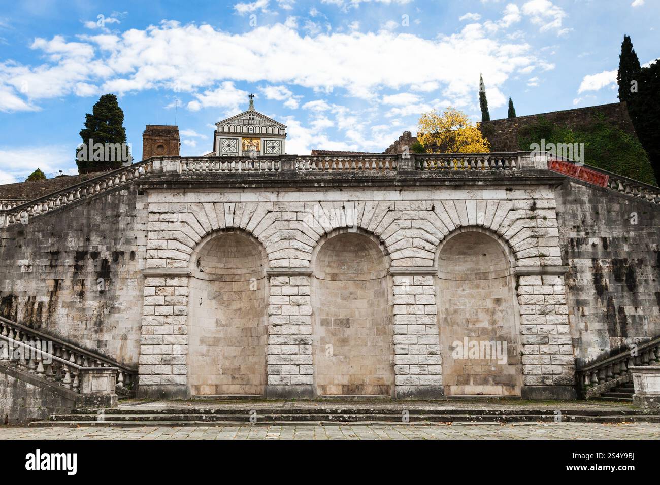 Voyage d'Italie - escalier à la basilique de San Miniato al Monte (St Minias sur la montagne) dans la ville de Florence Banque D'Images