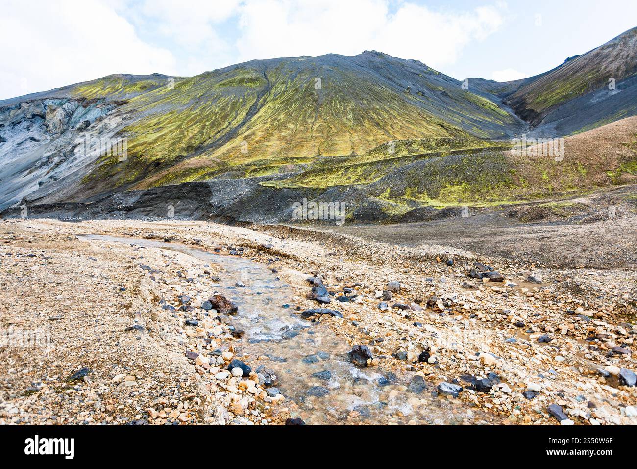 Voyage en Islande - fond de rivière dans le canyon de Graenagil, région de Landmannalaugar de la réserve naturelle de Fjallabak dans la région des Highlands de l'Islande en septembre Banque D'Images