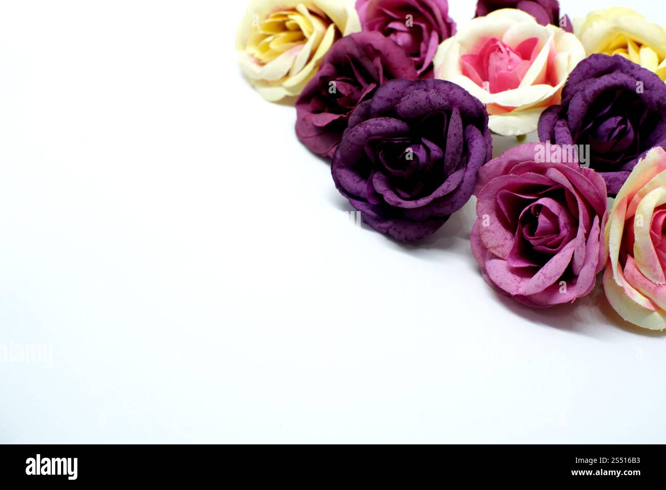 Amour Saint-Valentin fond romantique. de belles roses. Banque D'Images