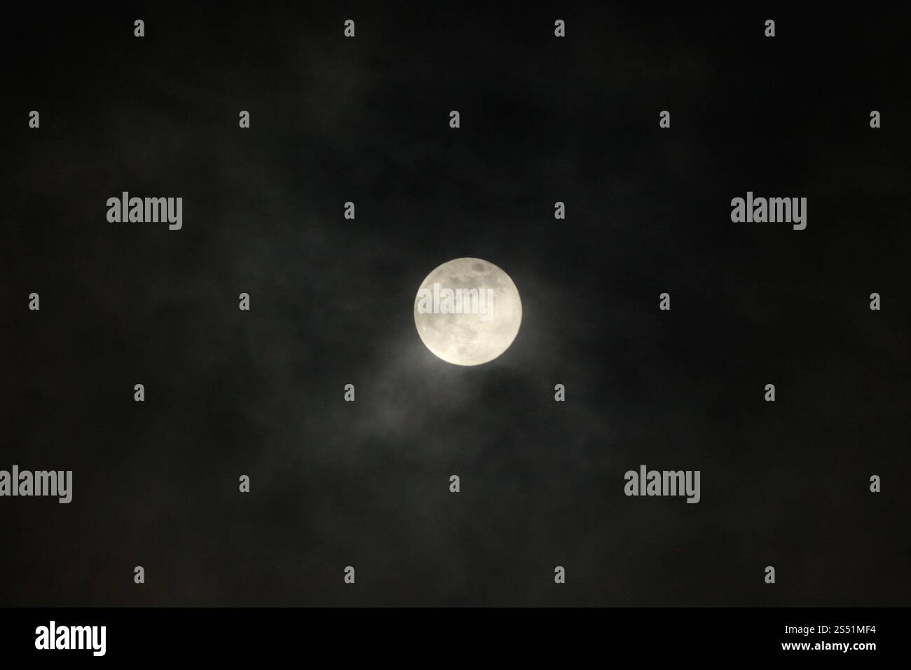 Wolf Moon Brentwood Essex UK 13 janvier 2025 Banque D'Images