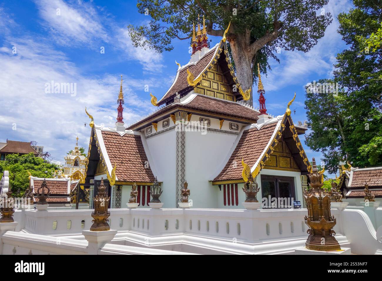 Bâtiments du temple Wat Chedi Luang à Chiang mai, Thaïlande. Bâtiments du temple Wat Chedi Luang, Chiang mai, Thaïlande Banque D'Images