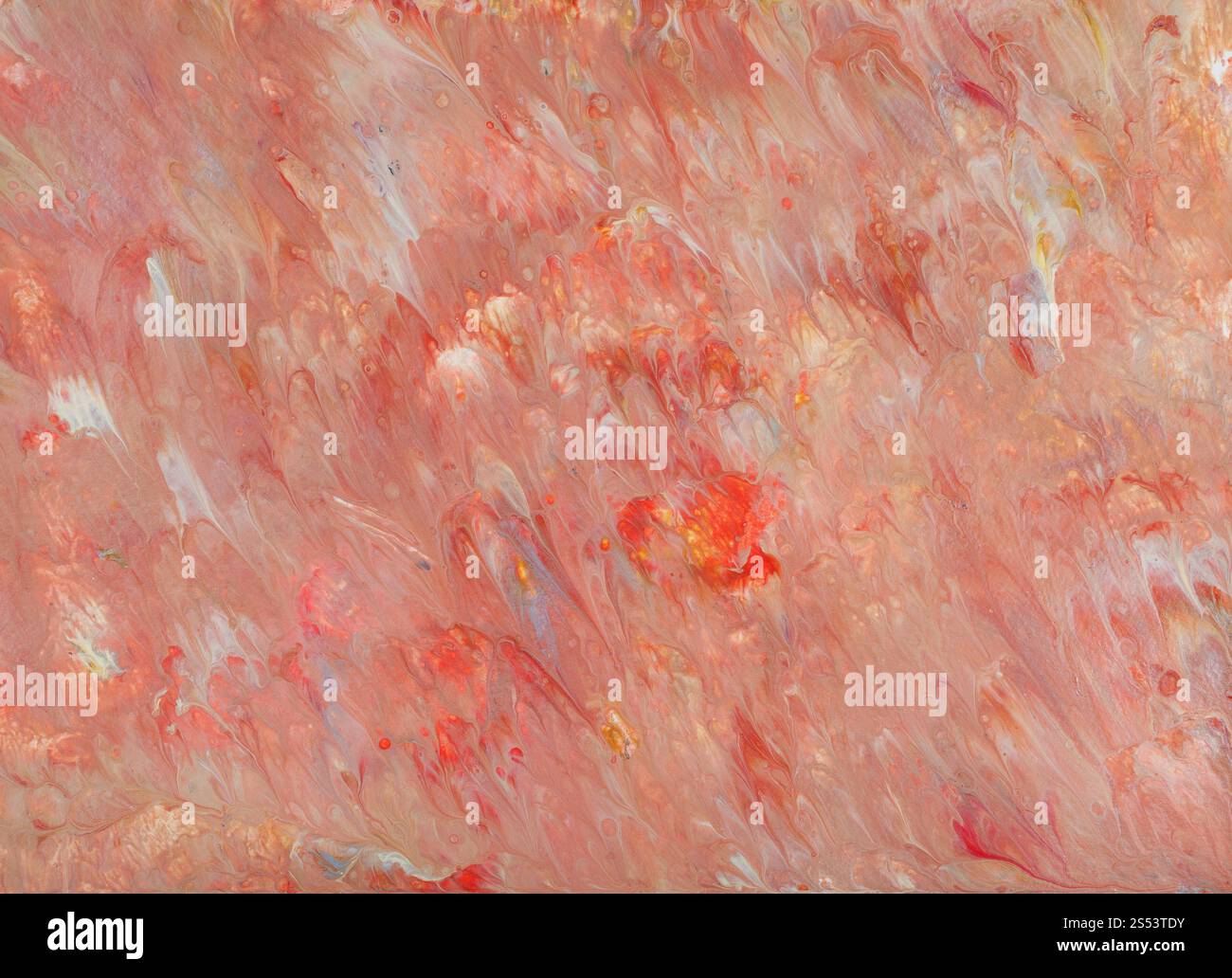 Photo abstrait peint à la main en acrylique fluide technique de peinture par flux d'argent et rose sur papier peint Banque D'Images