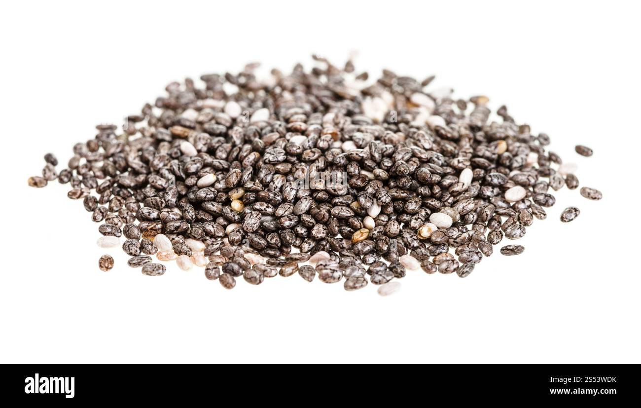Pile de graines de Chia sur fond blanc gros plan Banque D'Images
