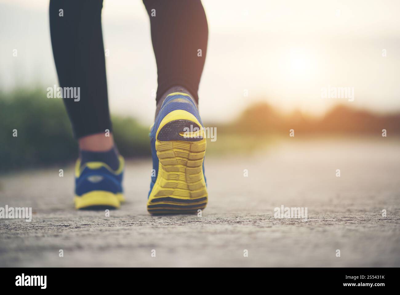 Gros plan sur les chaussures de course Fitness pour Femme entraînement et jogging Banque D'Images