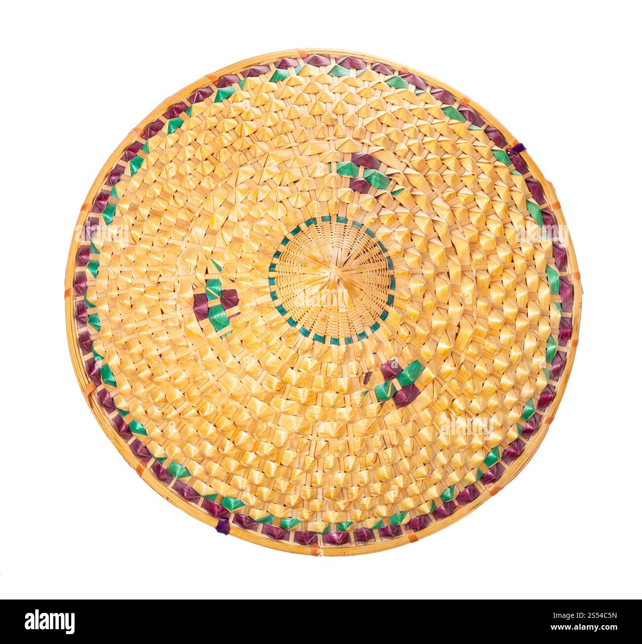 Vue de dessus du chapeau de paille conique asiatique isolé sur fond blanc. Vue de dessus du chapeau de paille conique asiatique isolé Banque D'Images