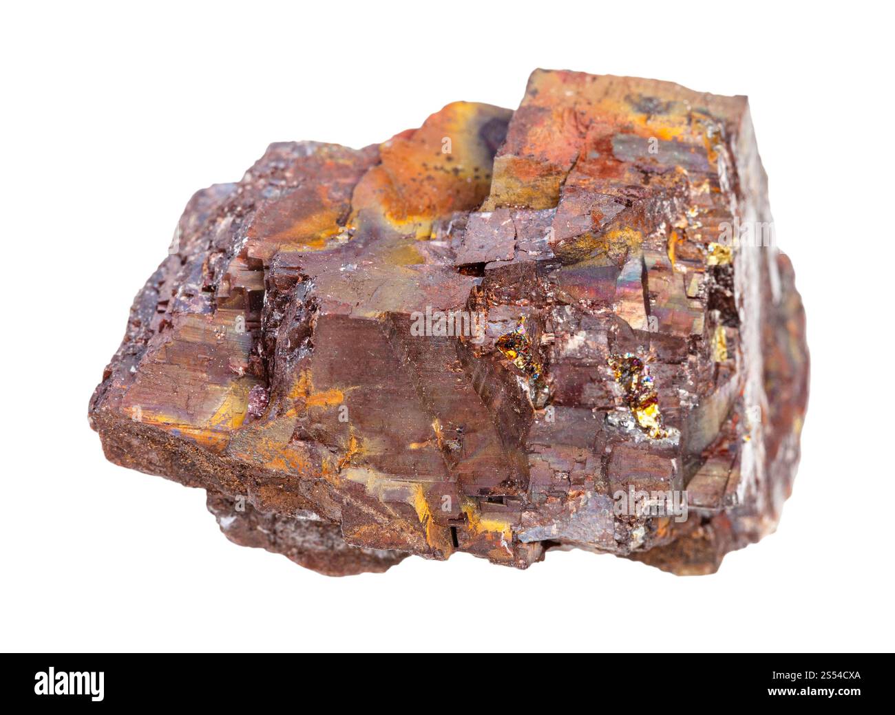 Gros plan de l'échantillon de minéral naturel de la collection géologique - roche sidérite brute isolée sur fond blanc. Roche sidéritique brute isolée sur blanc Banque D'Images