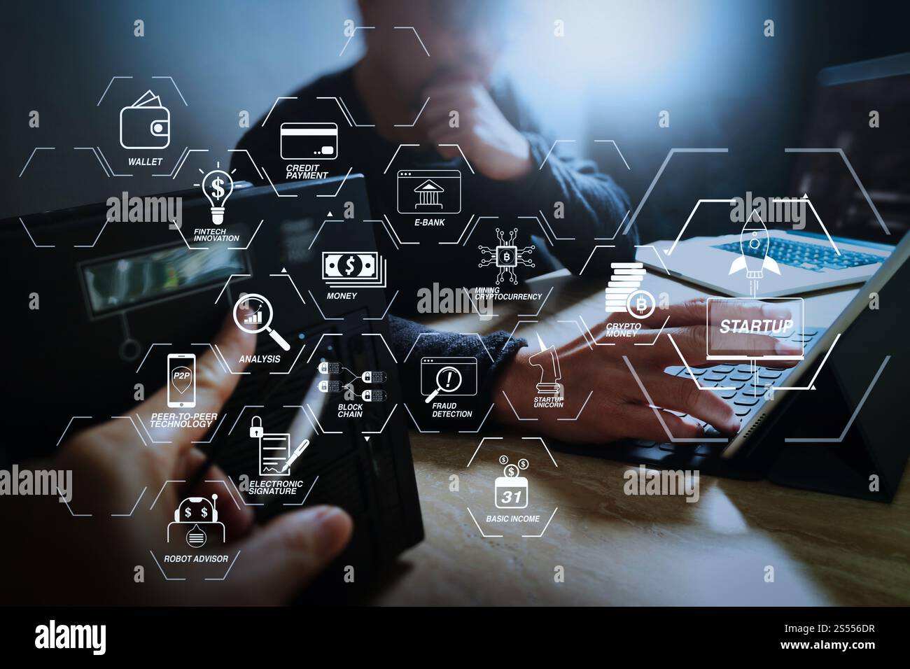 Organigramme de technologie financière et crypto-monnaie de minage de revenu de base avec diagramme virtuel UNICORN crypto-monnaie de démarrage de blockchain. Démarrage Banque D'Images