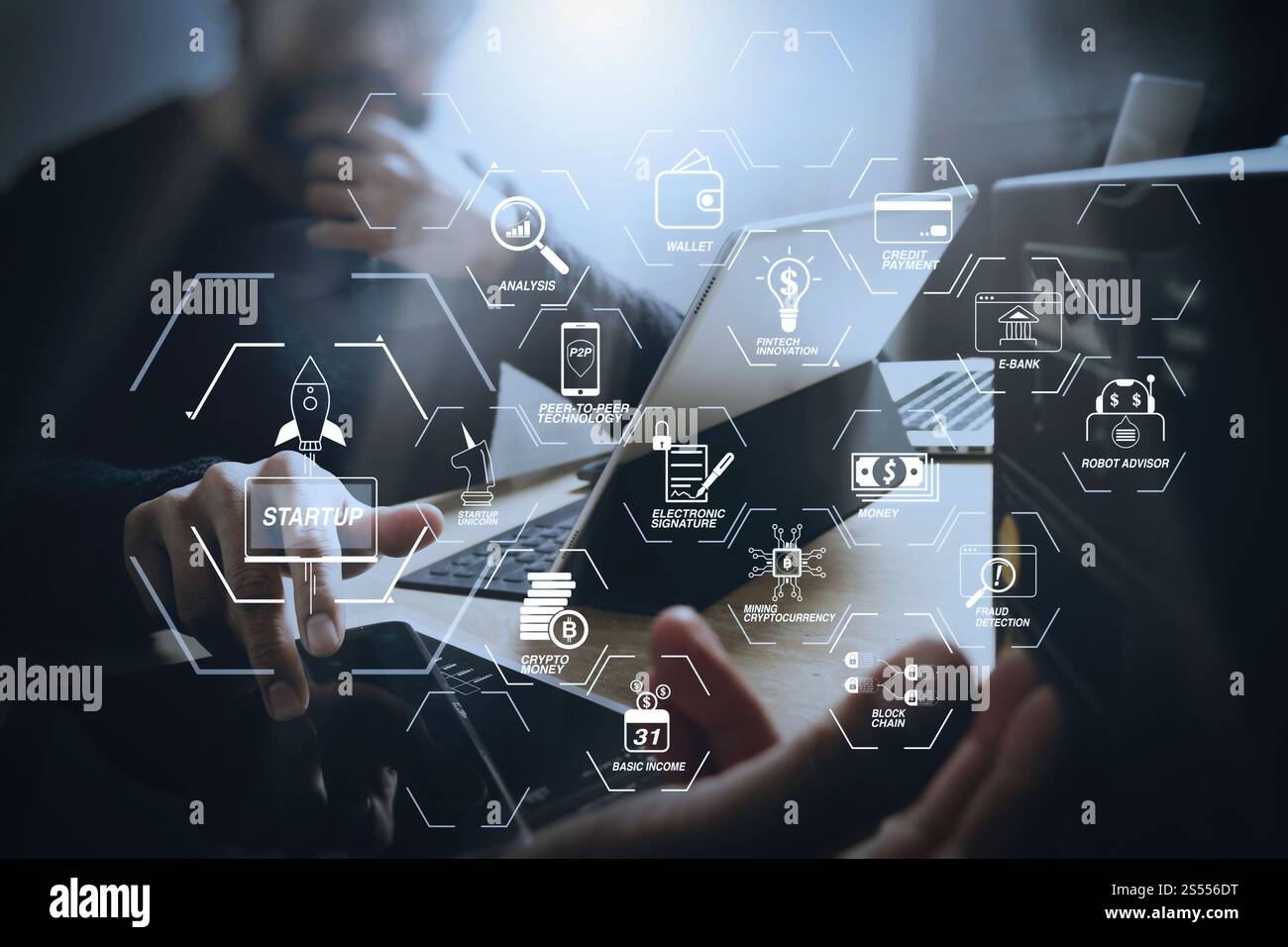 Organigramme de technologie financière et crypto-monnaie de minage de revenu de base avec diagramme virtuel UNICORN crypto-monnaie de démarrage de blockchain. Démarrage Banque D'Images