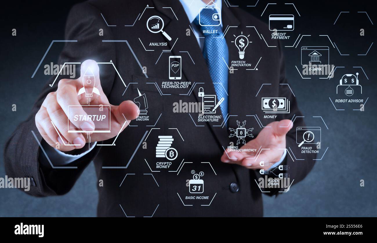 Organigramme de technologie financière et crypto-monnaie de minage de revenu de base avec diagramme virtuel UNICORN crypto-monnaie de démarrage de blockchain. Main d'homme d'affaires Banque D'Images