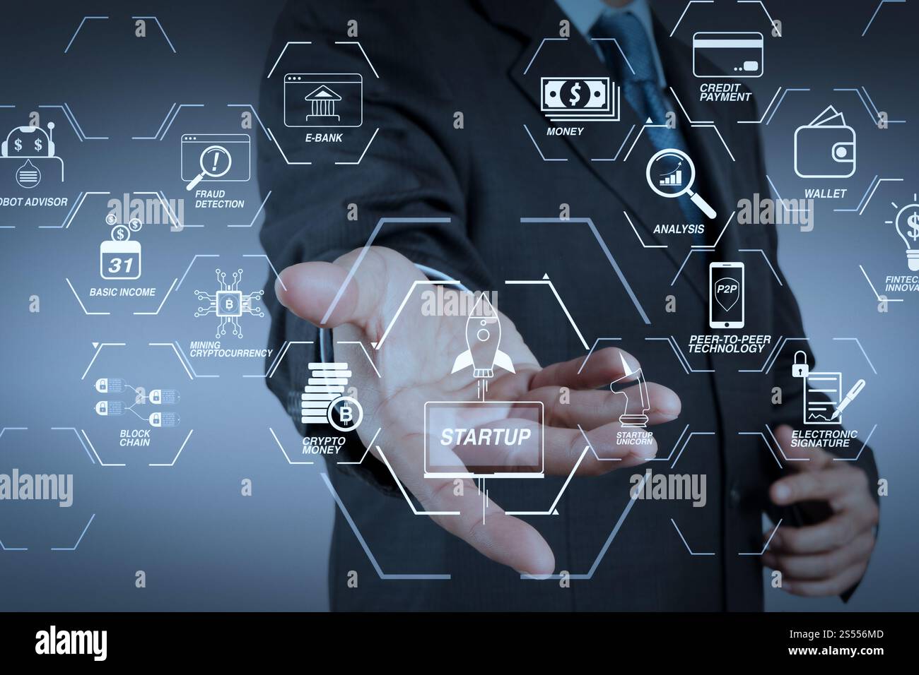 Organigramme de technologie financière et crypto-monnaie de base de minage de revenus avec démarrage blockchain UNICORN crypto money Virtual agram.Business Man avec Banque D'Images