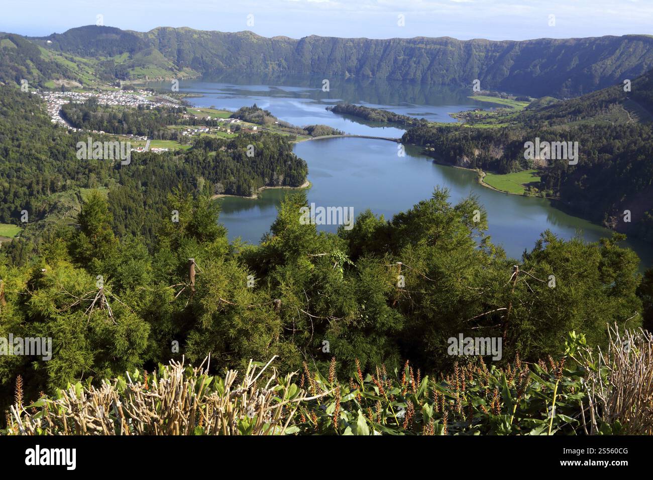 CETE Cidades mit Lagoa Azul und Lagoa Verde, Sao Miguel, Azoren Banque D'Images