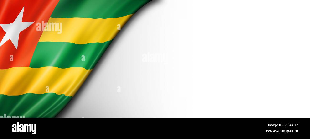 Drapeau du Togo isolé sur blanc. Bannière panoramique horizontale. Drapeau du Togo isolé sur bannière blanche Banque D'Images