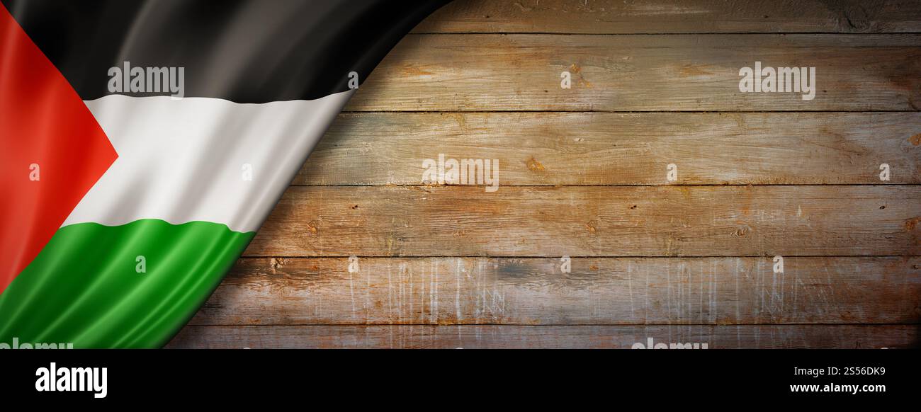 Drapeau palestinien sur mur de bois vintage. Bannière panoramique horizontale. Drapeau palestinien sur la bannière murale en bois vintage Banque D'Images