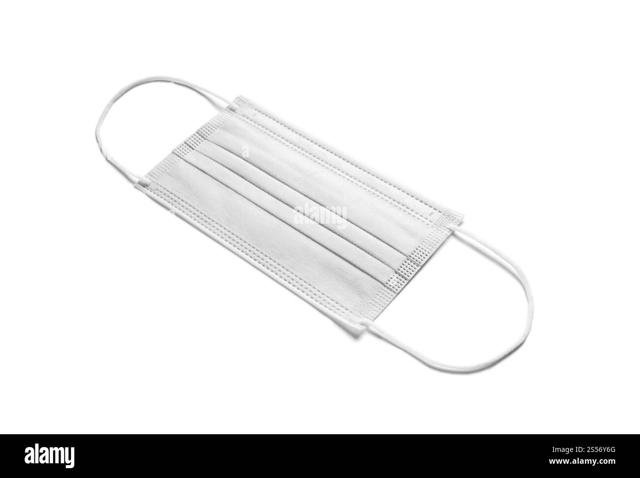 masque chirurgical jetable isolé sur fond blanc. Protection COVID 19. masque chirurgical jetable isolé sur fond blanc Banque D'Images