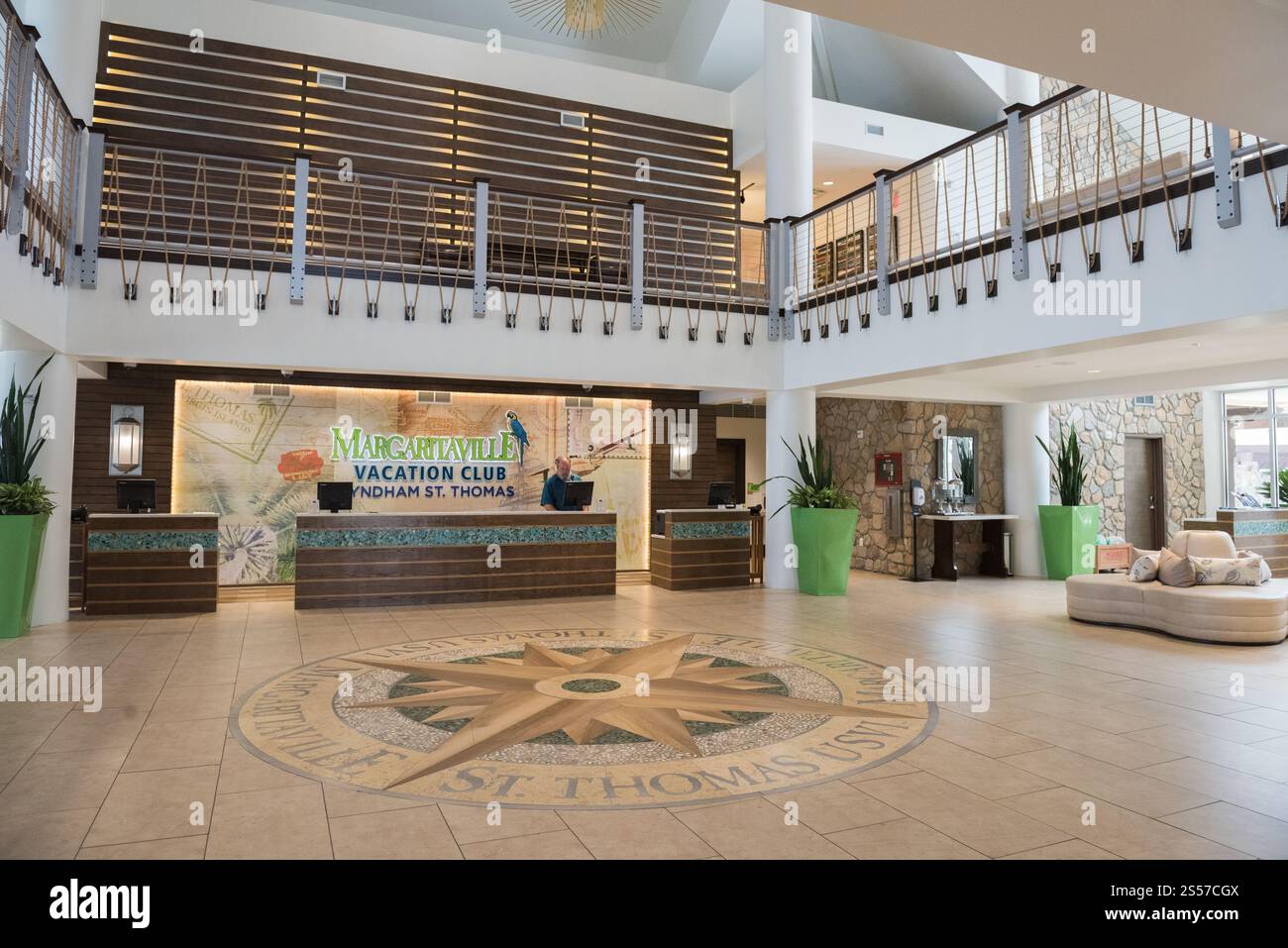 Thomas, USVI USA - 17 mars 2018 : Lobby intérieur du Margaritaville Vacation Club Banque D'Images