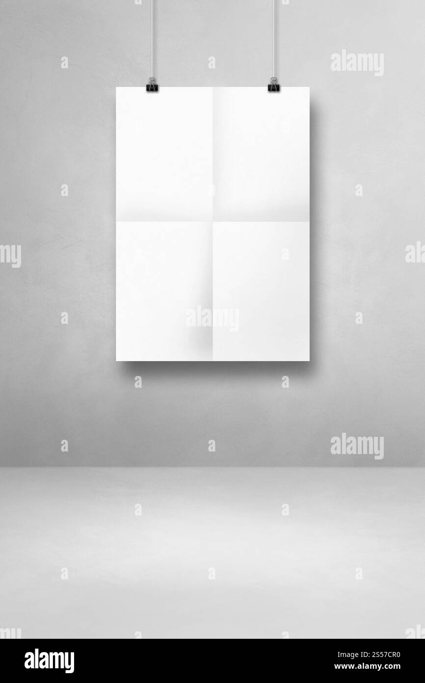 Affiche pliée blanche suspendue sur un mur propre avec des pinces. Modèle de maquette vierge. Affiche pliée blanche suspendue sur un mur propre avec des pinces Banque D'Images
