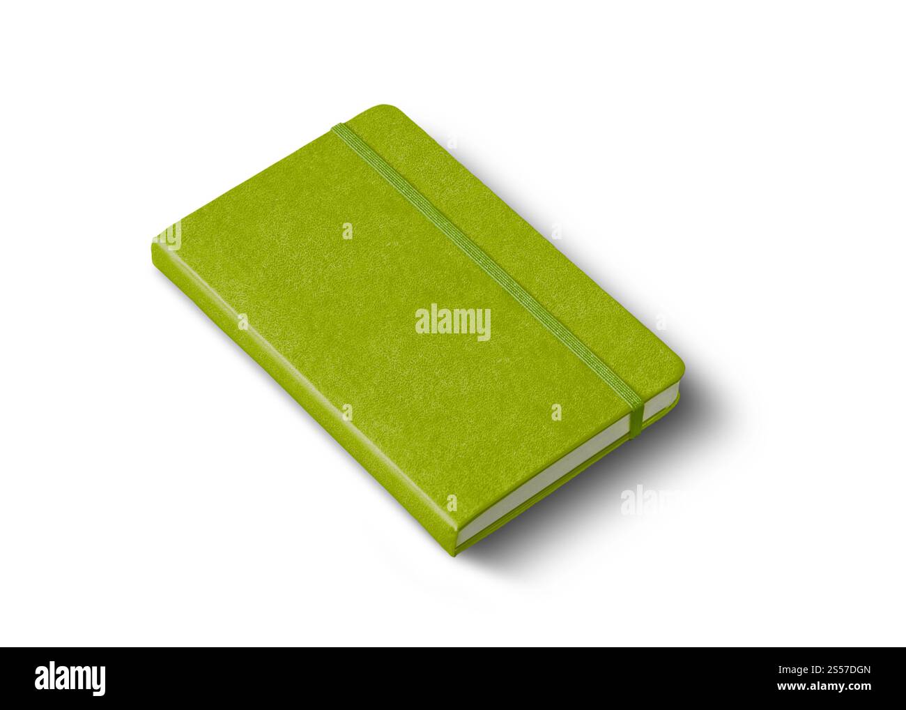 Maquette de carnet fermé vert citron isolée sur blanc. Carnet fermé vert citron isolé sur blanc Banque D'Images