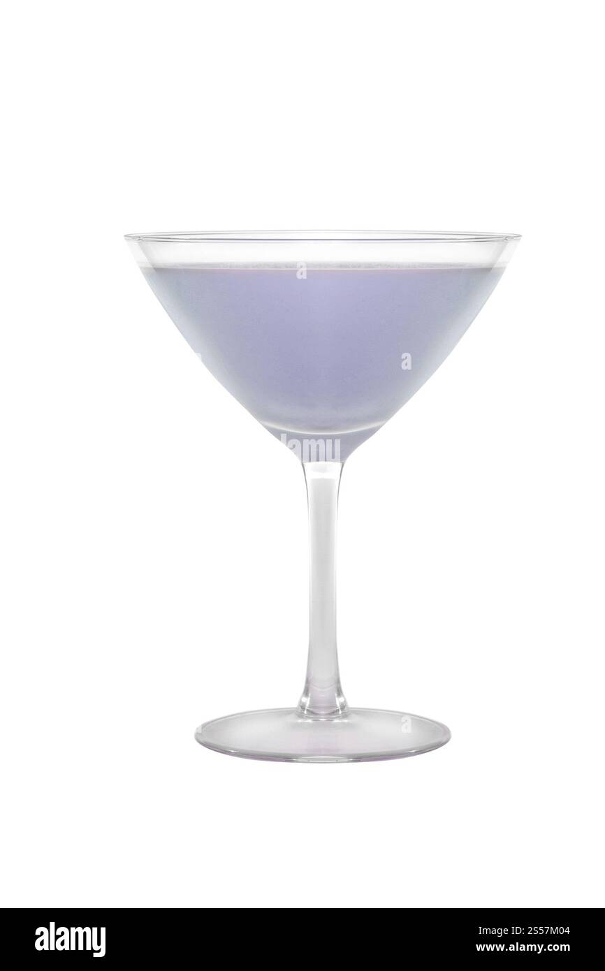 Liqueur Baileys en verre isolé sur fond blanc. Liqueur Baileys en verre Banque D'Images