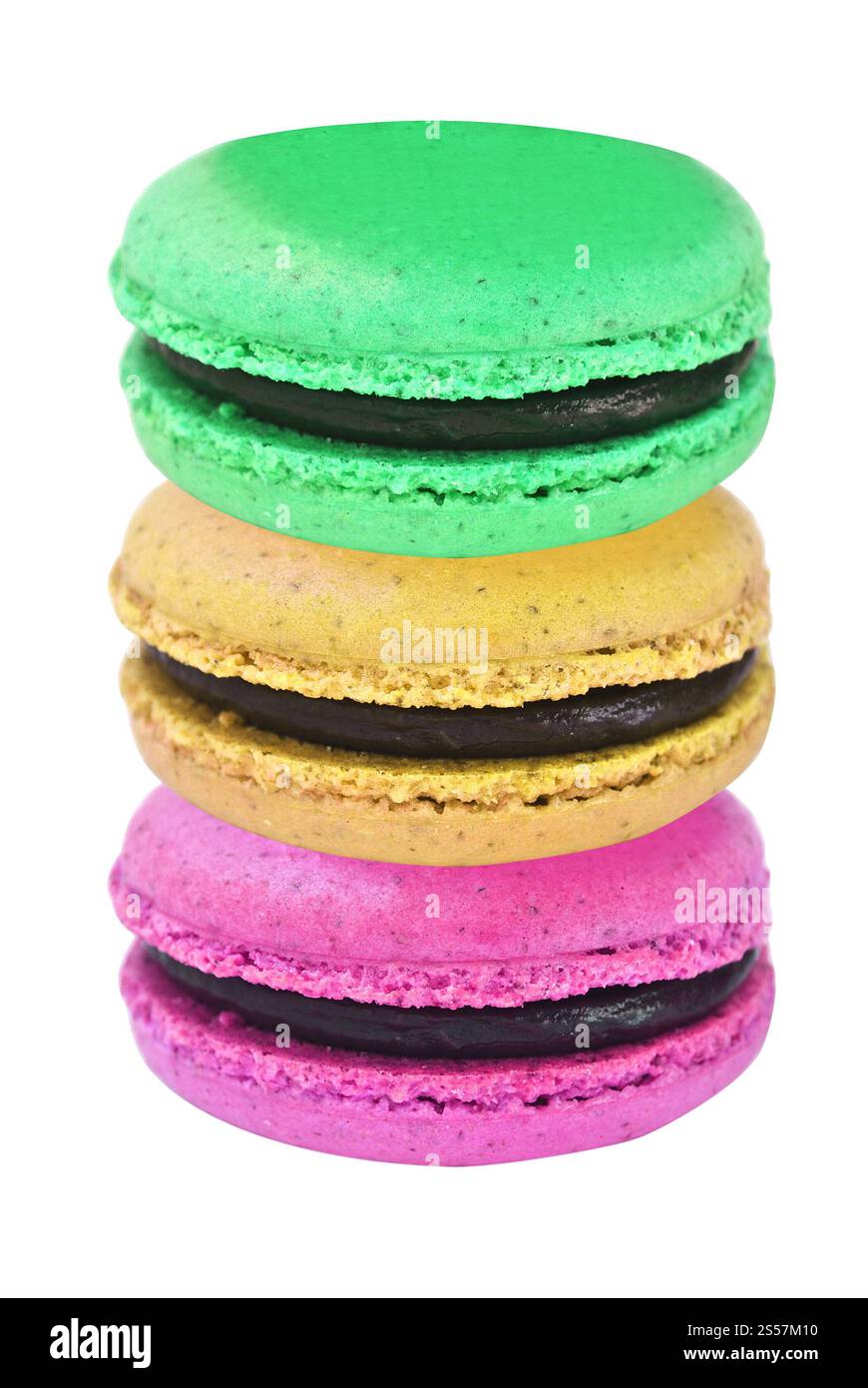 Macarons français doux et colorés isolés sur fond blanc. Macarons français doux et colorés Banque D'Images